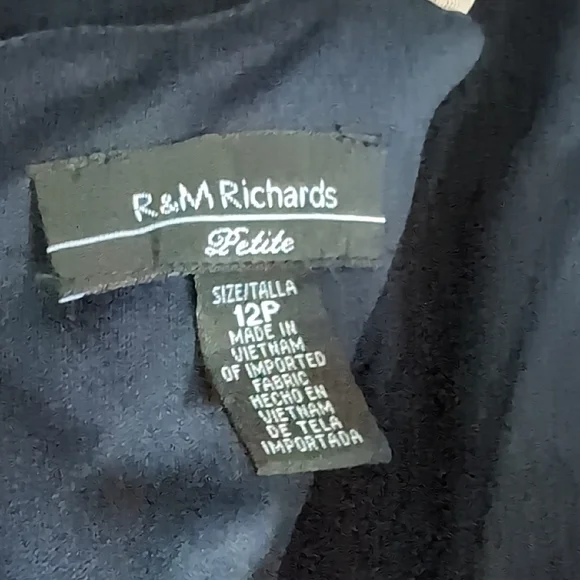 Laura - Picture 7 of 10